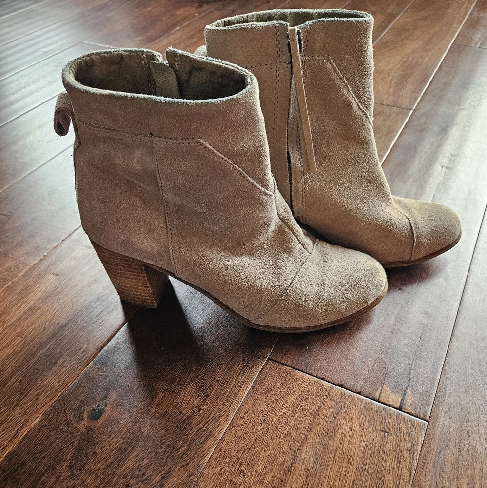Toms Women's Suede Ankle Boots - Tan